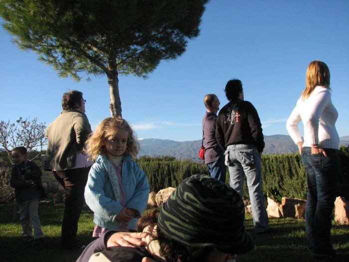 Disfrutando del paisje y el sol de la tarde.